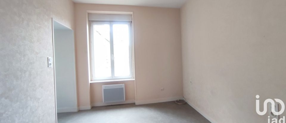 Town house 7 rooms of 135 m² in Saint-James (50240)