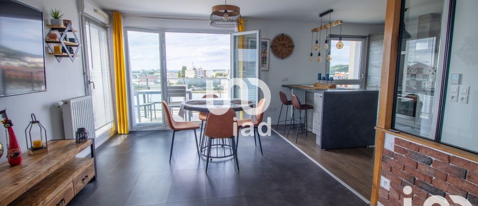 Appartement 4 pièces de 72 m² à Mantes-la-Ville (78711)