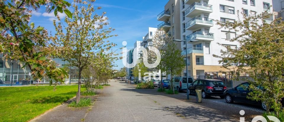 Appartement 4 pièces de 72 m² à Mantes-la-Ville (78711)