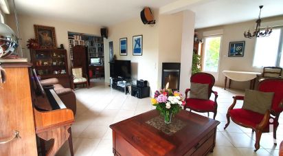 Traditional house 6 rooms of 155 m² in Antony (92160)