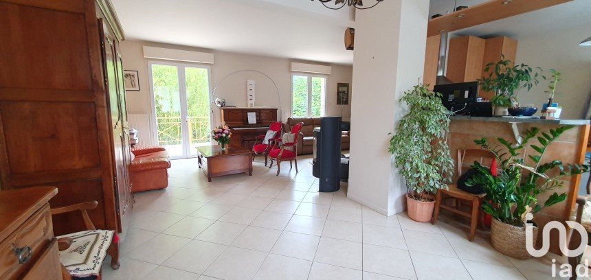 Traditional house 6 rooms of 155 m² in Antony (92160)