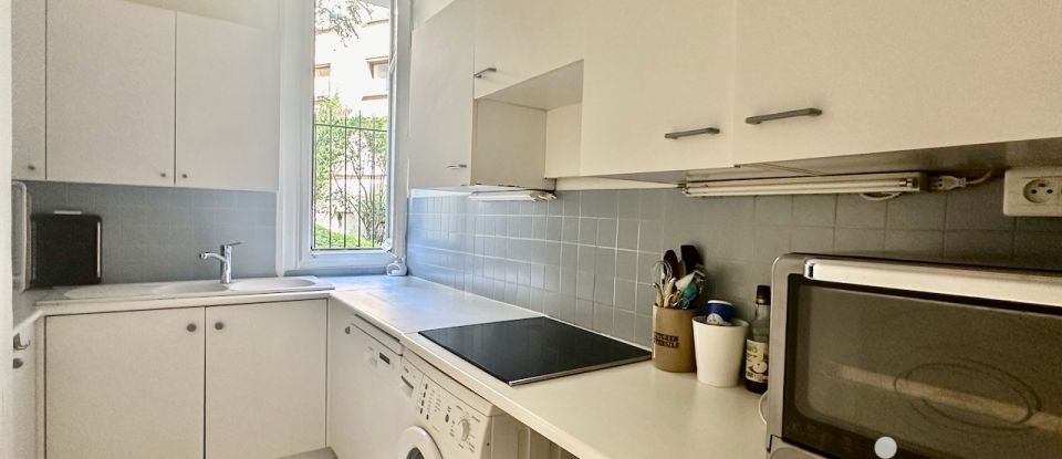 Appartement 2 pièces de 52 m² à Paris (75016)