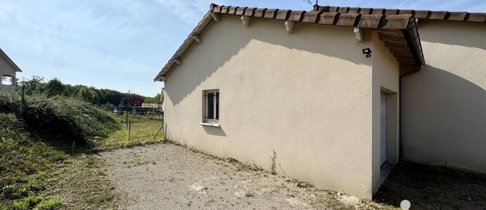 Maison 3 pièces de 75 m² à Saint-Santin (12300)