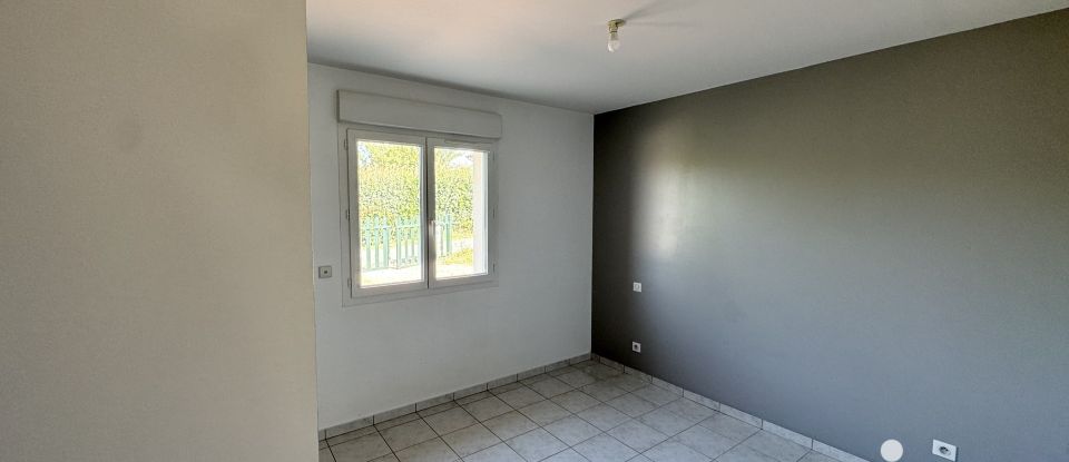 Maison 3 pièces de 75 m² à Saint-Santin (12300)