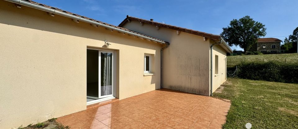 Maison 3 pièces de 75 m² à Saint-Santin (12300)