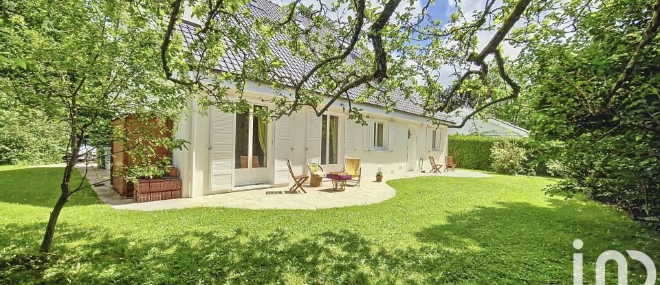 Maison 8 pièces de 188 m² à Voisins-le-Bretonneux (78960)