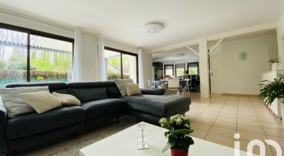 Maison 7 pièces de 190 m² à Saint-Fargeau-Ponthierry (77310)