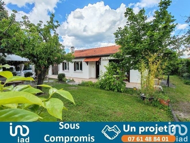 House 4 rooms of 83 m² in Cournon-d'Auvergne (63800)