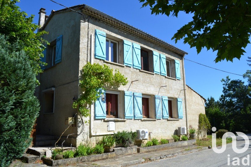 Maison de village 6 pièces de 133 m² à Espenel (26340)