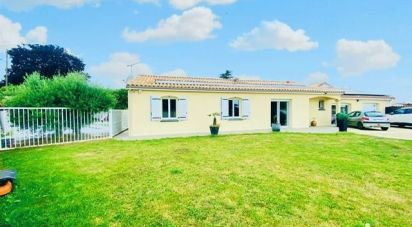 House 9 rooms of 231 m² in POUZIOUX-LA-JARRIE (86580)