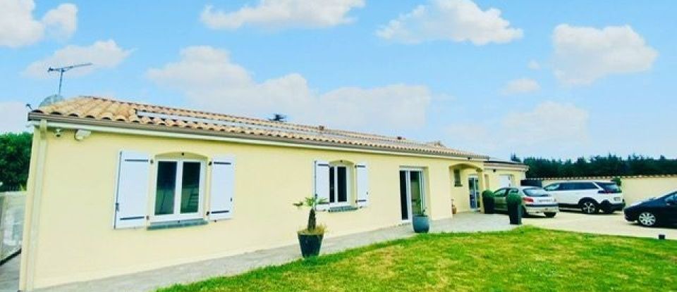 House 9 rooms of 231 m² in POUZIOUX-LA-JARRIE (86580)