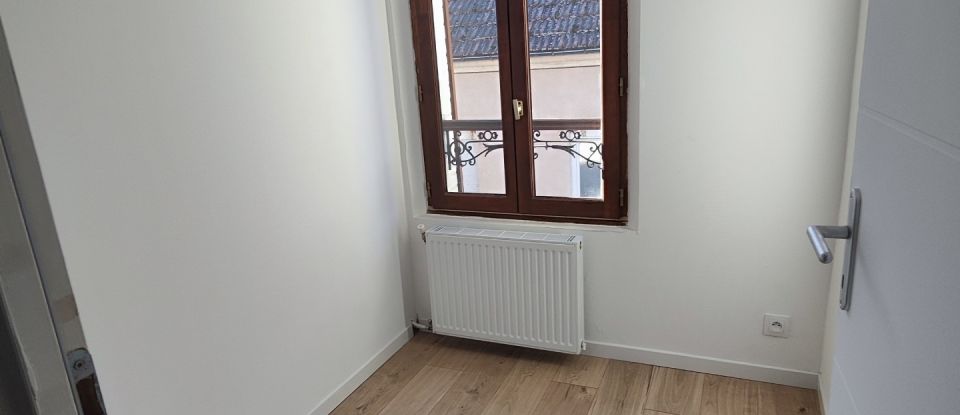 Triplex 4 rooms of 95 m² in Cumières (51480)