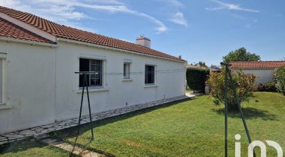 Traditional house 7 rooms of 111 m² in Le Fenouiller (85800)