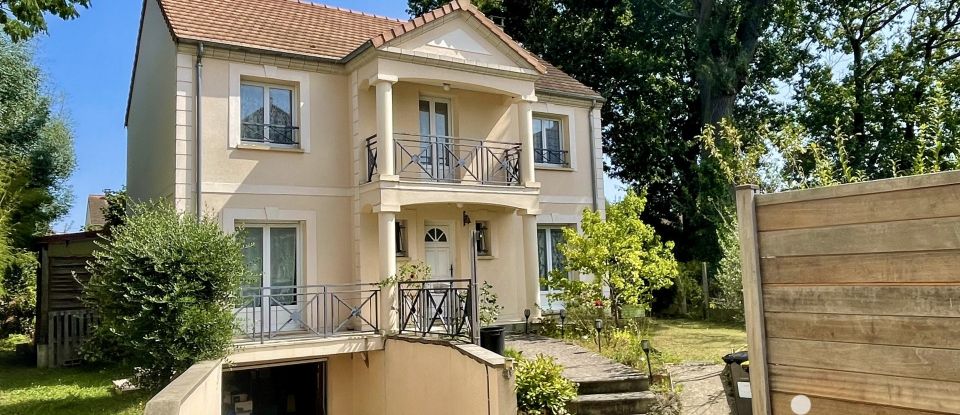 Maison 6 pièces de 124 m² à Sainte-Geneviève-des-Bois (91700)