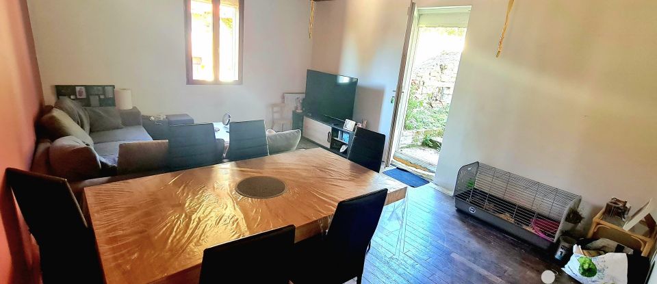 Maison 4 pièces de 108 m² à Vallon-en-Sully (03190)