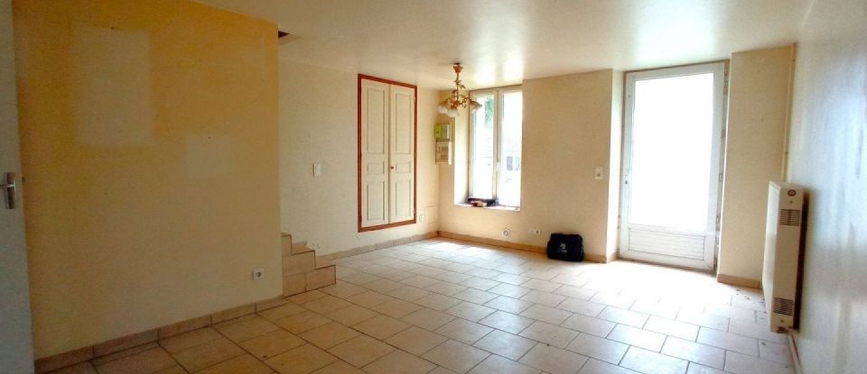 House 9 rooms of 182 m² in Giat (63620)