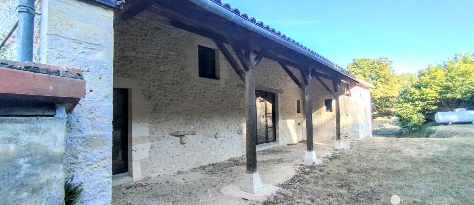 Barn conversion 4 rooms of 230 m² in Montayral (47500)