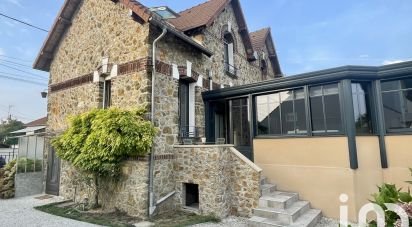 Traditional house 5 rooms of 105 m² in Clairoix (60280)