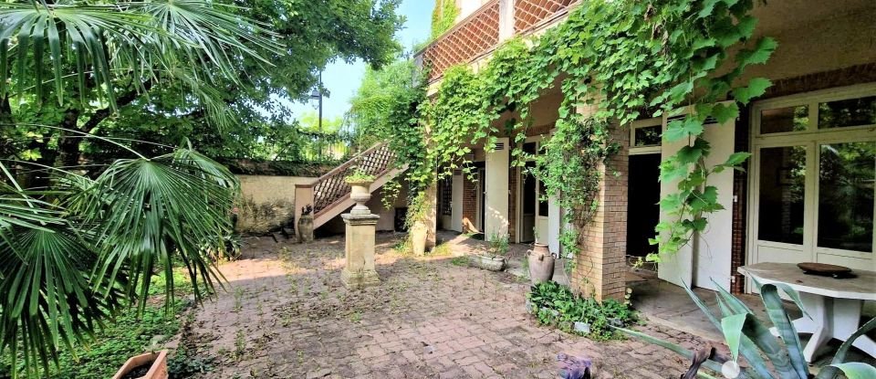 Maison de ville 8 pièces de 380 m² à Moissac (82200)