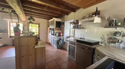 House 4 rooms of 130 m² in Sens-sur-Seille (71330)