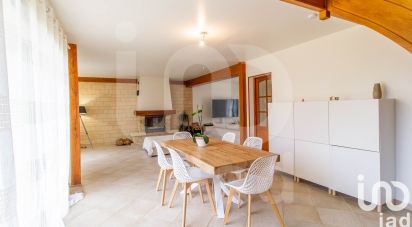 Pavilion 5 rooms of 163 m² in Le Plessis-Brion (60150)