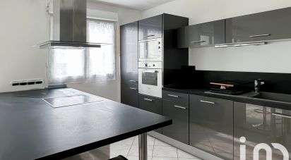 Appartement 3 pièces de 68 m² à Pontault-Combault (77340)