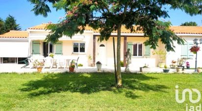 House 6 rooms of 150 m² in Saujon (17600)