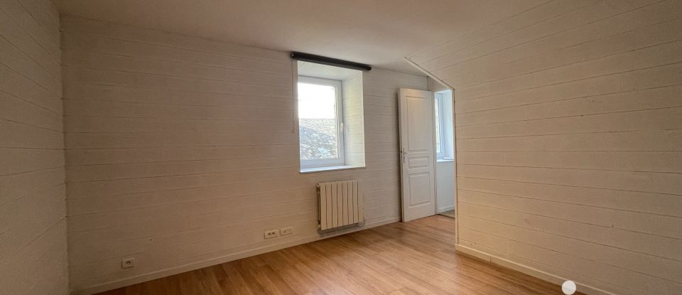 House 5 rooms of 90 m² in Douarnenez (29100)