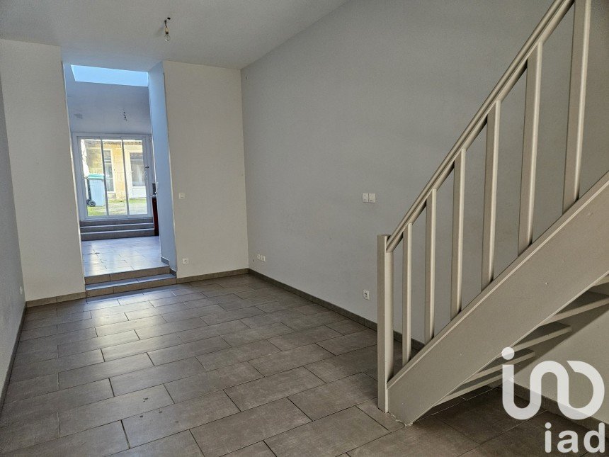 Maison de ville 5 pièces de 95 m² à Guîtres (33230)