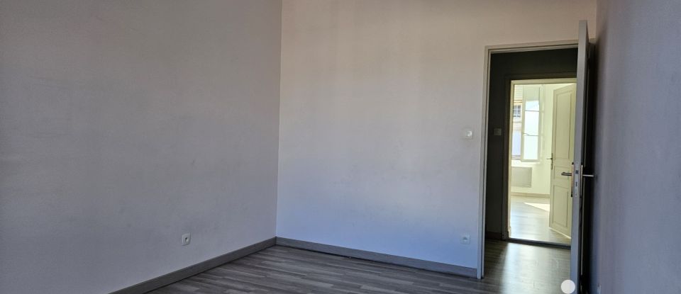 Maison de ville 5 pièces de 95 m² à Guîtres (33230)