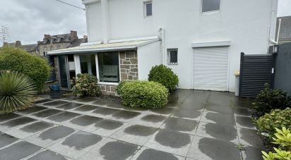 House 5 rooms of 135 m² in Saint-Coulomb (35350)