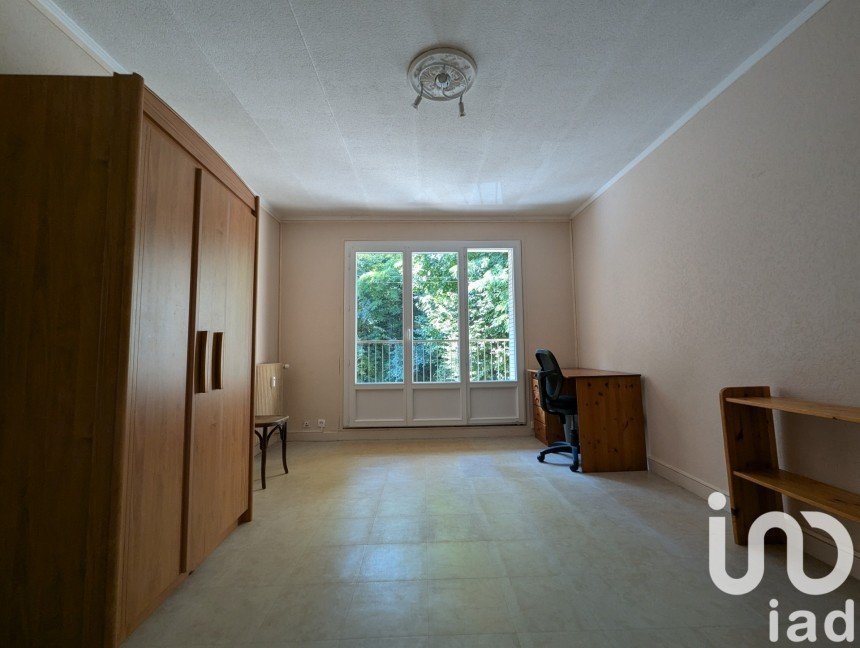 Appartement 4 pièces de 74 m² à Chambéry (73000)