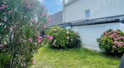 House 6 rooms of 88 m² in Plobannalec-Lesconil (29740)