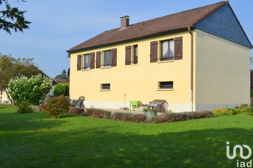 Maison 4 pièces de 104 m² à Liffol-le-Grand (88350)