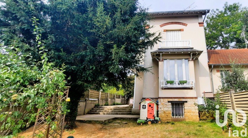 Maison traditionnelle 4 pièces de 78 m² à Montmorency (95160)