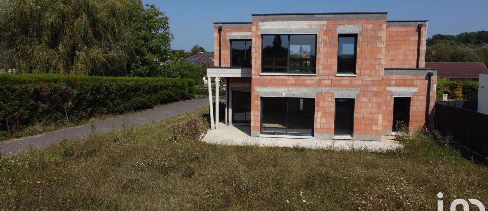 Maison 6 pièces de 146 m² à Charly-Oradour (57640)