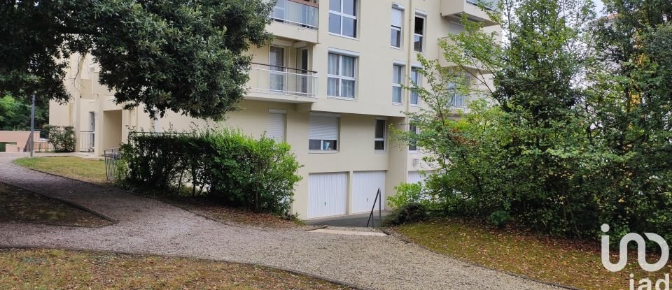 Apartment 2 rooms of 59 m² in La Rochelle (17000)