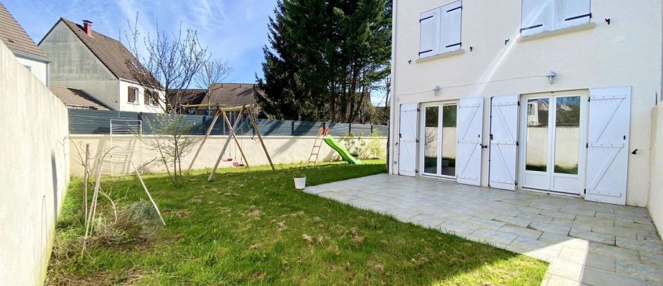 Maison 4 pièces de 89 m² à Moissy-Cramayel (77550)