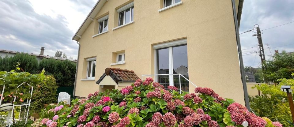 House 7 rooms of 121 m² in Domont (95330)