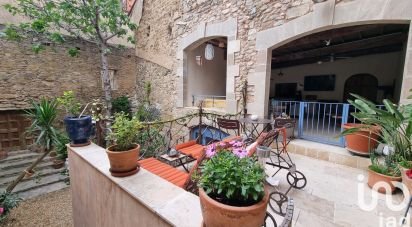 Village house 9 rooms of 600 m² in Azille (11700)