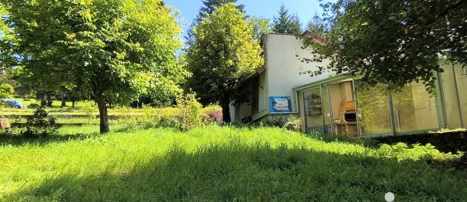 Maison 12 pièces de 200 m² à Crocq (23260)