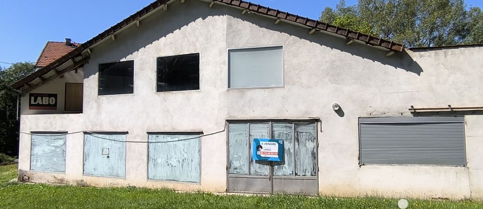 Maison 12 pièces de 200 m² à Crocq (23260)