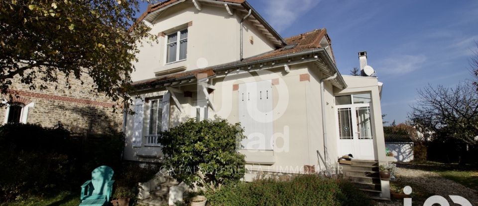 Maison traditionnelle 7 pièces de 138 m² à Ermont (95120)