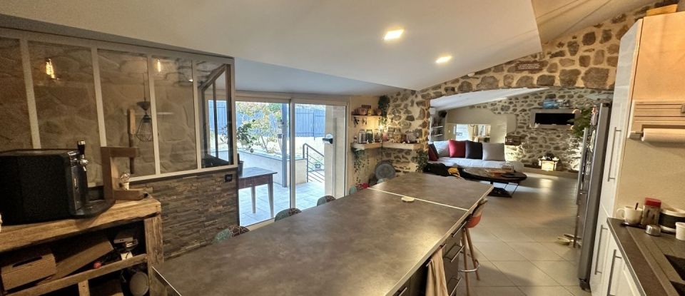 Maison 7 pièces de 145 m² à Vion (07610)