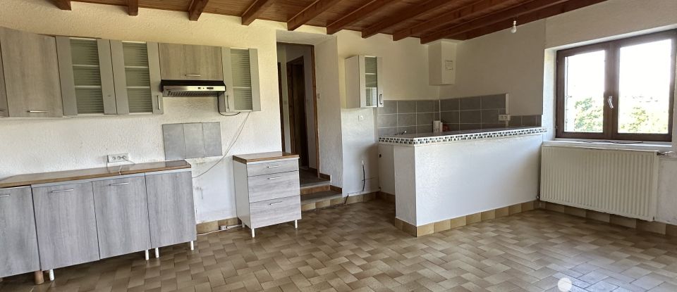 Maison 4 pièces de 80 m² à Saint-Barthélemy-Grozon (07270)