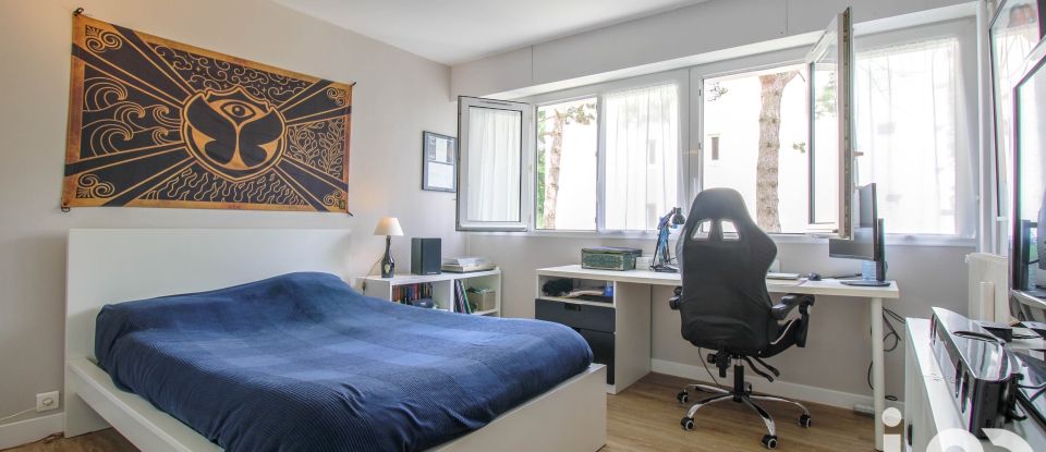 Appartement 4 pièces de 82 m² à Les Ulis (91940)