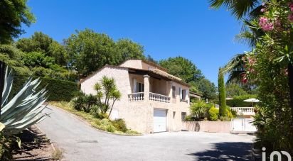 House 7 rooms of 174 m² in Les Adrets-de-l'Estérel (83600)