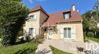 Pavillon 7 pièces de 160 m² à Tournan-en-Brie (77220)