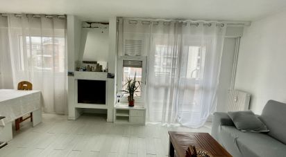 Appartement 3 pièces de 65 m² à Fresnes (94260)