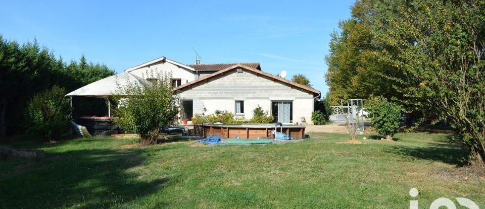 Traditional house 7 rooms of 229 m² in Saint-Georges-de-Reneins (69830)